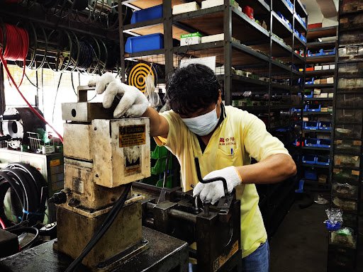 HUB LEONG TRACTORS SDN BHD