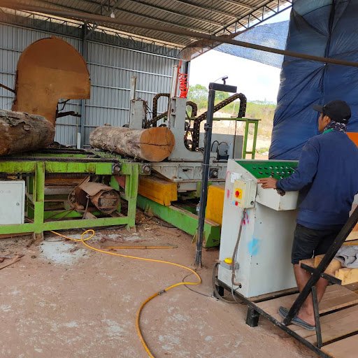 LCG TRACTOR WORKS SDN BHD