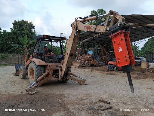 MKC Gaya Sdn Bhd (Backhoe / Case)