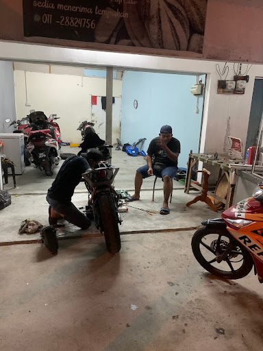 Kery bike garage Kery bike garage
