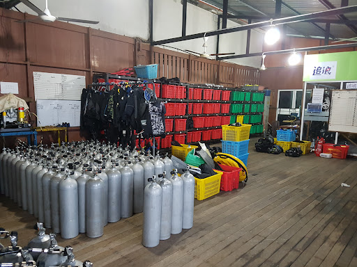 追浪Borneo Unlimited Marine Sports