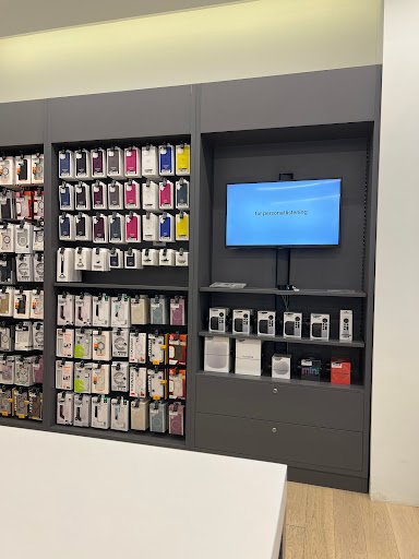 Machines Giant Kuala Terengganu Apple Reseller Store