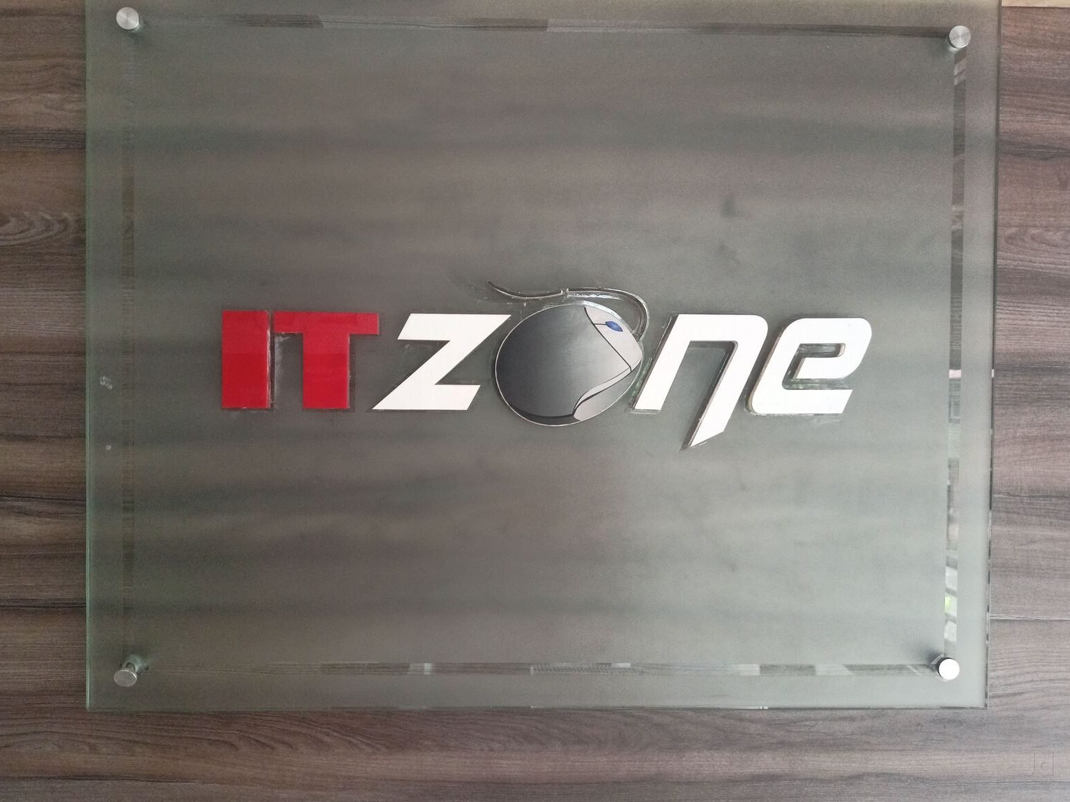 it zone sales service centre 1